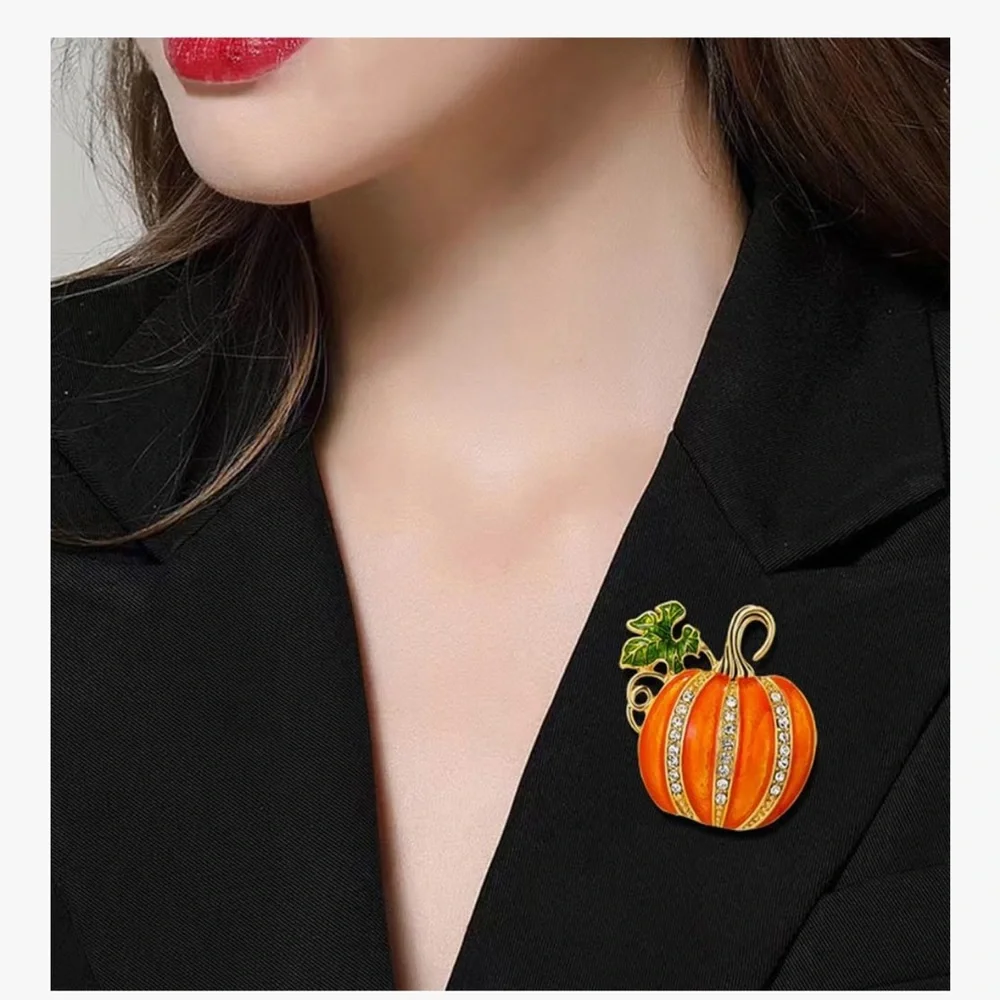 🆕 Rhinestone Pumpkin Brooch Pin for Women
